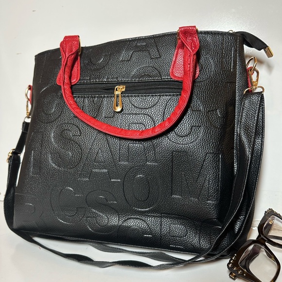 Black and Red Vegan leather purse - Picture 2 of 4